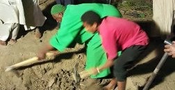 الشرطة تلتزم بتأمين موكب تشييع جثمان حسن الترابي 10 مقابر بري