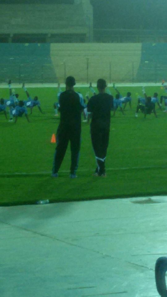 هيثم مصطفي يدحض الشائعات ويقود مران شباب الهلال