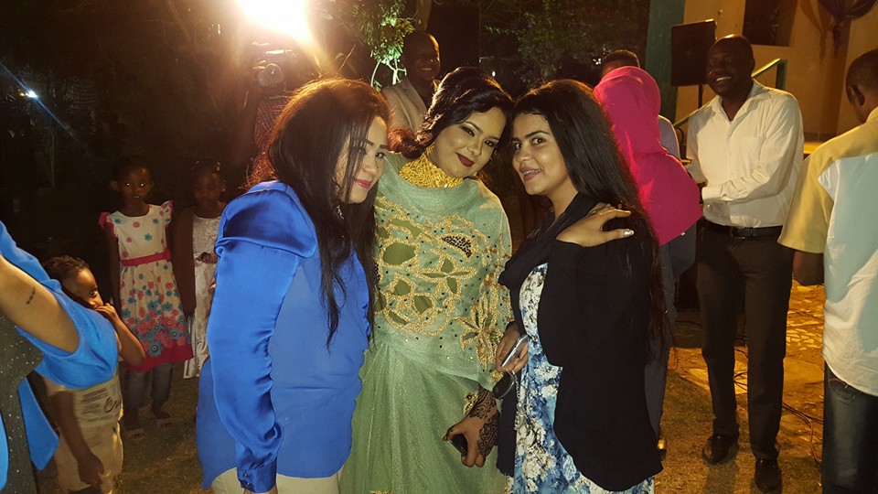 أهل الفن والإعلام يزفون المذيعة هديل صلاح عروساً للموسم