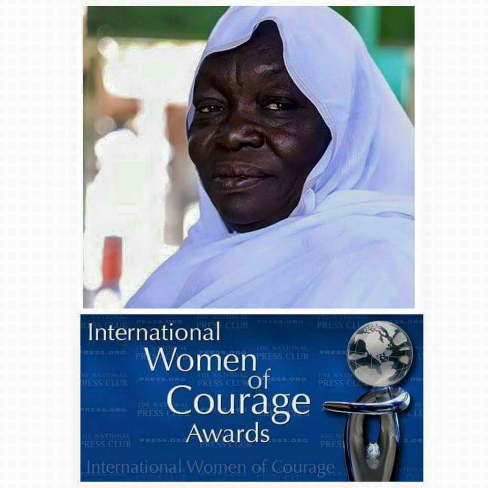 الخارجية الأمريكية تختار بائعة الشاي السودانية عوضية كوكو ضمن أشجع 10 نساء حول العالم وتكرمها في احتفال فخيم