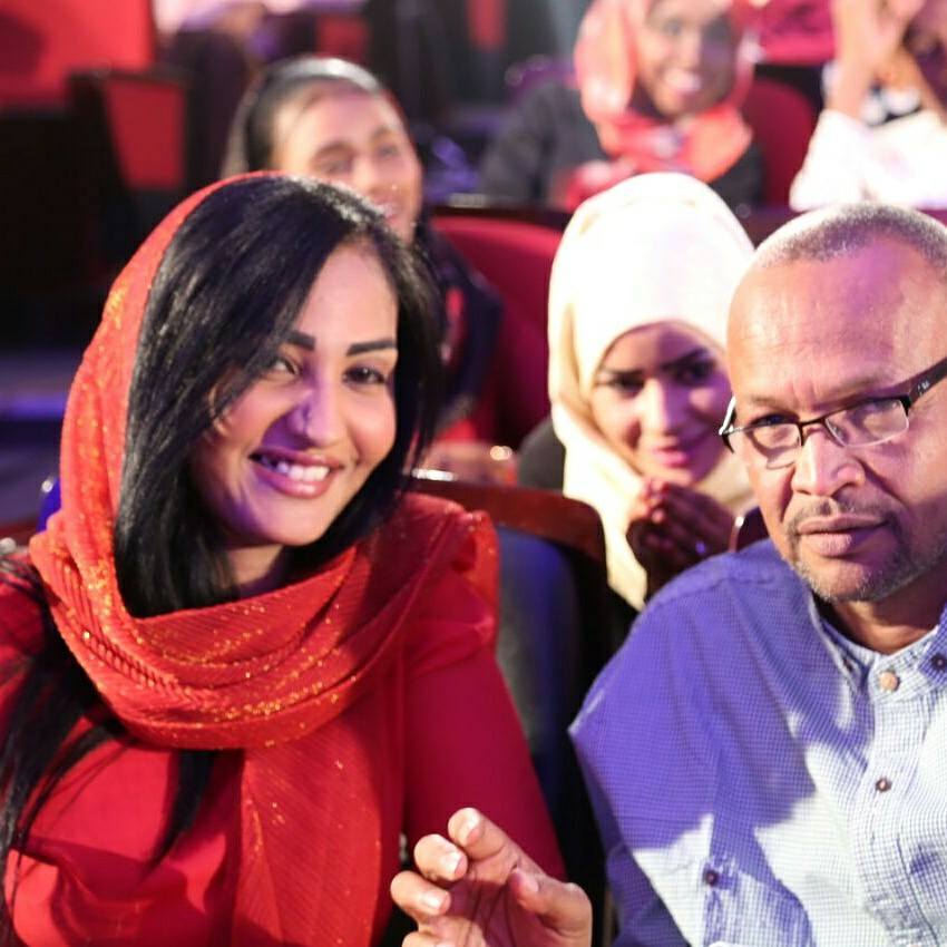 بالصور.. نجمة الشاشة تسابيح خاطر تعبر عن سعادتها بمزاملة المذيع سعد الدين حسن مرة أخرى وتصفه بالإعلامي الرقم..وتشيد بالمخرج شكر الله خلف الله 3 المذيعة تسابيح خاطر تعبر عن سعادتها بمزاملة المذيع سعد الدين حسن وتشيد بالمخرج شكر الله خلف الله