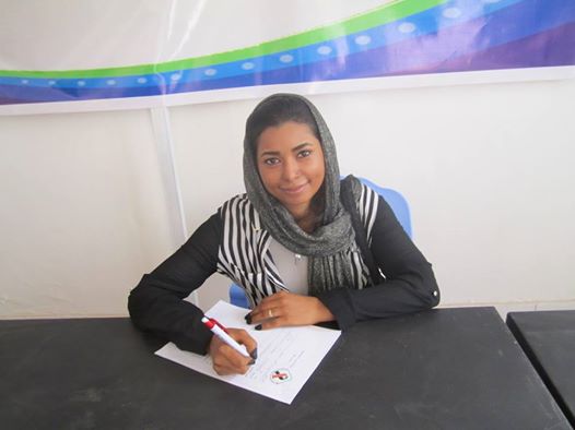 الشاعرة وئام كمال تدعم مرضي السرطان بالسودان وتسجل نفسها كمتطوعة داخل الاستراحة الخيرية