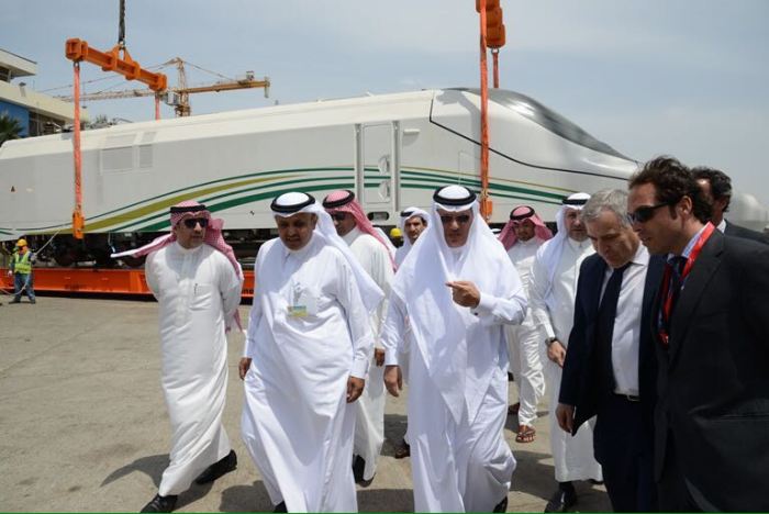 شئون الحرمين.. لا إصابات بكورونا بين المعتمرين 1 قطار الحرمين