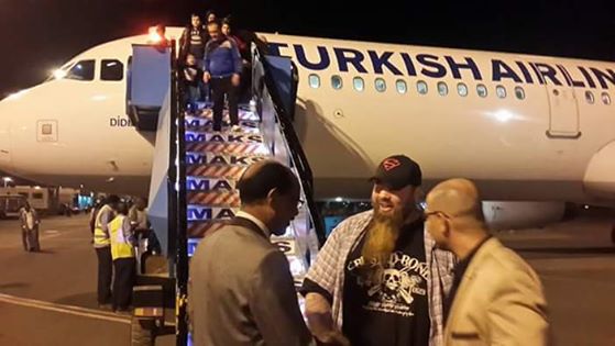 وصول المصارعين الدوليين الخرطوم لاقامة اول بطولة عالمية للمصارعة الحرة في السودان 1 مصارعة السودان1