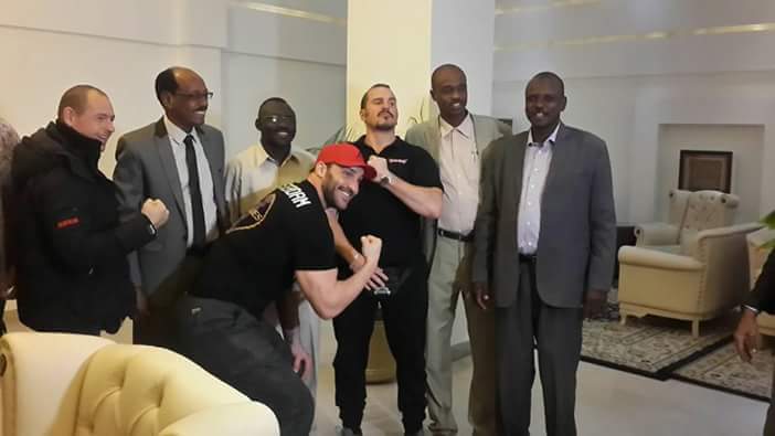 وصول المصارعين الدوليين الخرطوم لاقامة اول بطولة عالمية للمصارعة الحرة في السودان 3 مصارعة السودان3