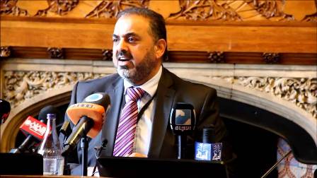 اللورد البريطاني "نظير احمد" يعزي في الدكتور حسن الترابي 1 نظير احمد