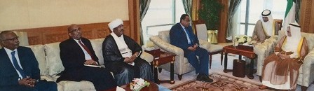 السودان والكويت يبحثان العلاقات الثنائية ويوقعان عدداً من الاتفاقيات 10 غندور الكويت