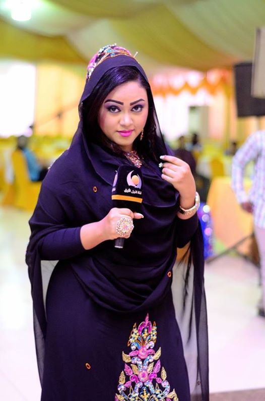 بالصور..هذه المذيعة هي مستقبل قناة النيل الأزرق 3 هذه المذيعة هي مستقبل قناة النيل الأزرق