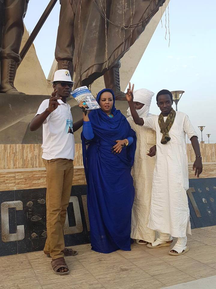 ملثمون من تشاد يحاصرون ندى القلعة.. والمطربة ترفع علم السودان بأنجمينا