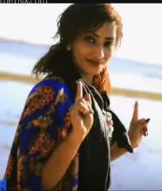 بالصور والفيديو.. فتاة "شهادة عربية" تثير التساؤلات داخل صفحات مواقع التواصل الاجتماعي السودانية بسبب رقصاتها 2 فتاة "شهادة عربية" تثير التساؤلات داخل صفحات مواقع التواصل الاجتماعي السودانية بسبب رقصاتها