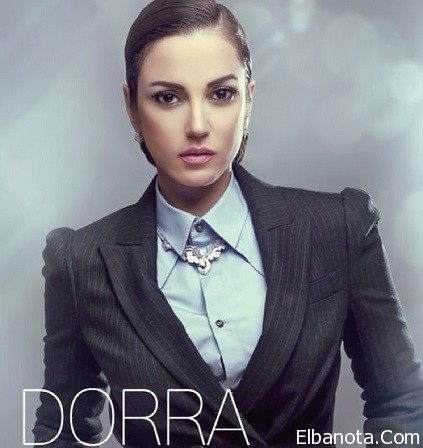 شاهد بالصور.. "مذيعة" النيل الأزرق تنافس نجمات العرب نيلي كريم ومنة شلبي ودرة على ارتداء البدلة و"الكرفتة" 1 celebrities 2