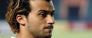 بالفيديو: لاعب مصري سابق يطلق زوجته على الهواء 10 download