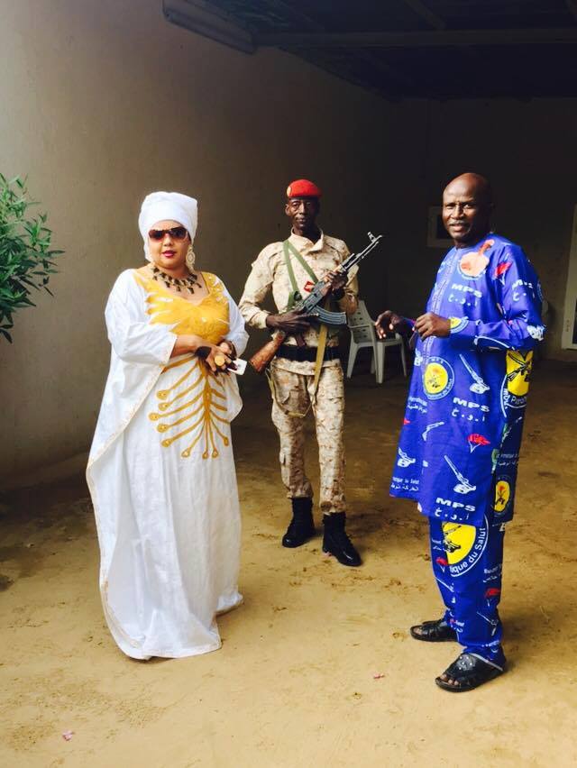 شاهد بالصور.. الفنانة ندى القلعة تحت الحراسة المشددة وعازفيها تحت ضغط الأسافير 4 ندى القلعة تحت الحراسة المشددة وعازفيها تحت ضغط الأسافير