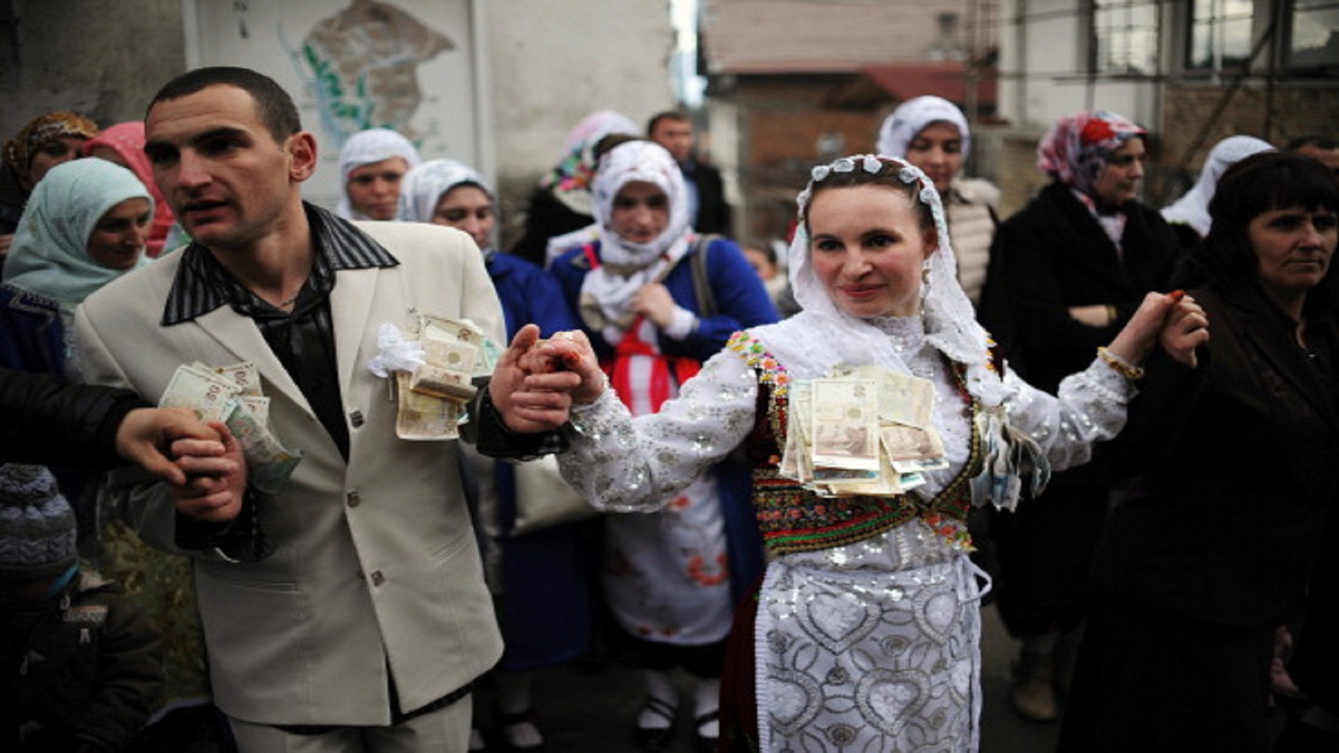 طقوس الزواج الغريبة بقرية مسلمة في بلغاريا1