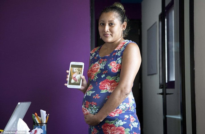 خبر “مفزع” للرجال .. تقنية إنجاب تنجح في الاستغناء عن الذكور! 1 عائلة في المكسيك تؤجر أرحامها للمثليين جنسيا