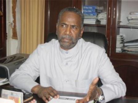 وزير الصحة : تهديدات تواجه توفير الدواء للولايات 1 محمد ابوزيد