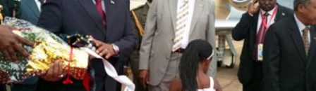 البشير "أسد أفريقيا" يعود من يوغندا وموسفيني يهاجم (الجنائية) بشراسة 10 البشير كمبالا