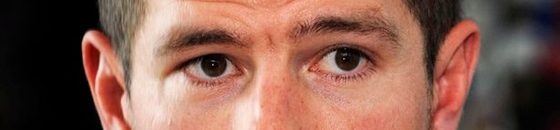 الشرطي الأكثر وسامة يثير إعجاب نساء بريطانيا1