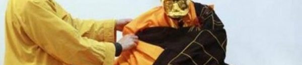 شاه روخ خان إرهابي وسأدخل التماثيل إلى المساجد وأبني مكان أحدها معبداً.. تعرف على المتطرف الذي فاز بأكبر انتخابات بالهند 10 تحنيط راهب بوزي بالذهب