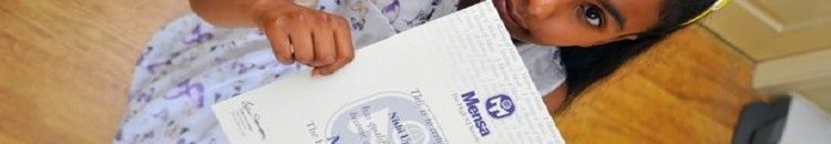 بالفيديو .. طالبة عمرها 18 عامًا تفوز بـ250 ألف دولار لشرحها النظرية النسبية بطريقة أبسط من أينشتاين 10 طفلة تفوقت علي انشتاين