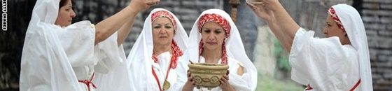 قصة ثوب وصفوه بـ«الملعون» تسبب في حريق هائل باليايان: كل من من حاول ارتداءه فارق الحياة 10 ماذا ارتدت حسناوات روما بذكرى تأسيسها1