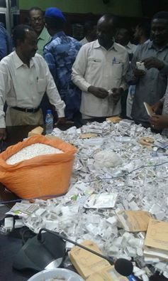 صورة توضح المخدرات التي حاول تهريبها نجل برلماني سوداني الى داخل البلاد