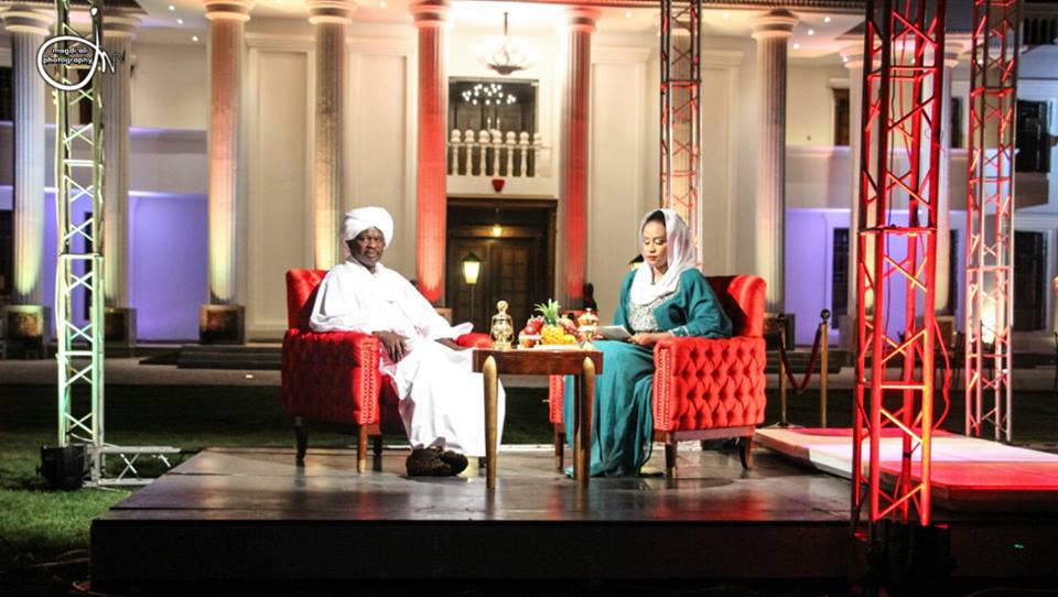 المذيعة السودانية عفراء فتح الرحمن تحاور السيسي وسبدرات من داخل البيت الأبيض