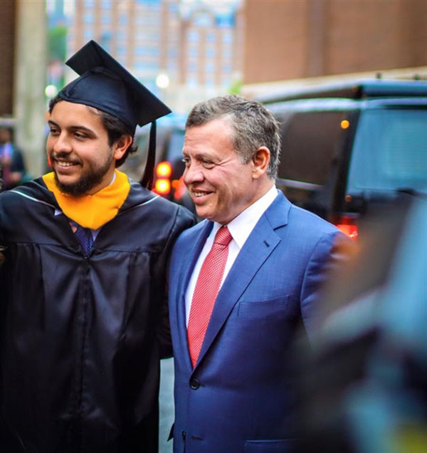 بالصور: ملك الأردن وزوجته الملكة رانيا يحتفلان بتخرج ولى العهد 3 233 3