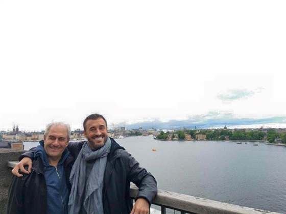 صور كاظم الساهر وشقيقه تجذب آلاف المعجبين فور نشرها 1 450