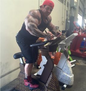 شاهد بالصور.. لاعب كمال أجسام يتحول لـ«وحش» 2 لاعب كمال أجسام يتحول لـ«وحش»