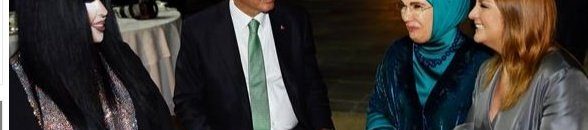 بالصور .. أردوغان يشارك أشهر المتحولين جنسيا في تركيا إفطار رمضان 12 تركيا 1