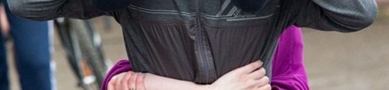 بالفيديو.. رجل يحمل زوجته على متن سفينة أمام الركاب حتى ظنوا أنه عرض رومانسي.. لكن ما فعله كان صادماً! 10 سباق حمل الزوجات في أوفا بروسيا4