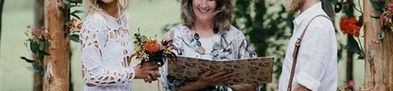 شاهد بالصور.. شاب مصري ينفق 50 مليون جنيه في حفل زفافه بعارضة أزياء 12 عروسان يقيمان حفل زفاف عضوي بالكامل