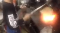 شاهد بالفيديو .. مهارة طفل صيني في الطبخ والتحريك 10 مهارة