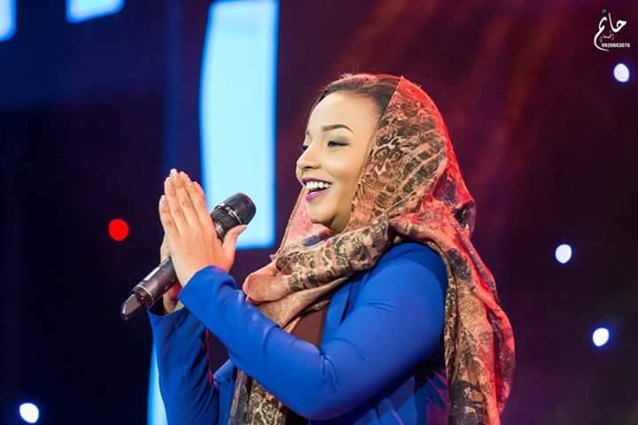 أمنة حيدر وسؤال الدين 1 13432334 616288591866146 9096594034565478558 n