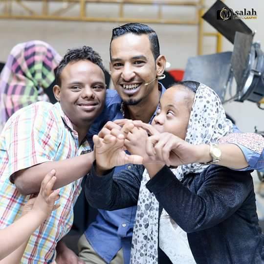 بالفيديو.. الفنان طه سليمان يغني لفلسطين 1 13453649 1232974683409393 2098283084 n