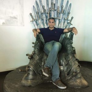 بالصورة.. باسم يوسف على عرش Game of Thrones: «رمضان كريم» 2 باسم يوسف