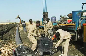 تفاصيل جديدة في محاكمة المدير الأسبق لهيئة المياه بتبديد المال العام لاستيراده مادة لتنقية المياه غير مطابقة للمواصفات 1 مياه الخرطوم