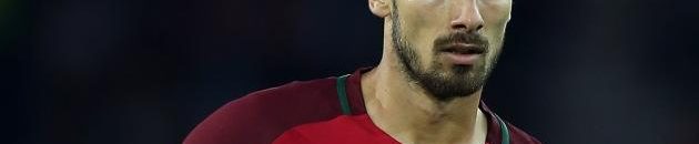 صحيفة برشلونية تفجر مفاجأة جديدة حول صفقة جوميز 10 أندريه جوميز