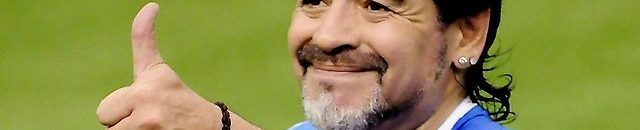 كان في طريقه إلى دبي.. إيقاف مارادونا بتهمة "التزوير" 10 ماردونا