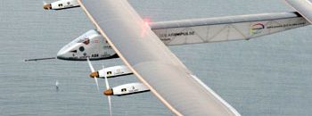 عمرها 102.. مسنّة تقفز بالمظلة من علو 4000 متر! 10 1468313979