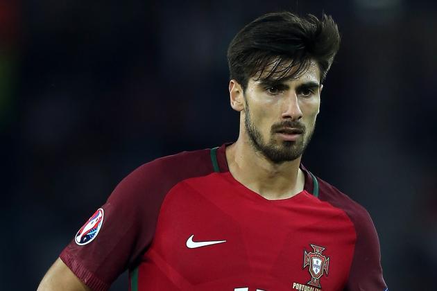 صحيفة برشلونية تفجر مفاجأة جديدة حول صفقة جوميز 1 أندريه جوميز