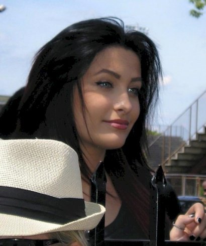 شاهد صور: ابنة مايكل جاكسون تشعل مواقع التواصل بجمالها 2 ابنة مايكل جاكسون تشعل مواقع التواصل بجمالها