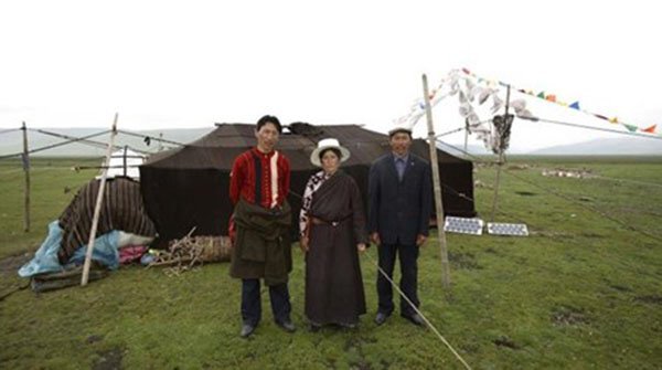 شاهد بالصور: المجتمعات التي تتزوّج فيها المرأة أكثر من رجل 4 المجتمعات التي تتزوّج فيها المرأة أكثر من رجل2