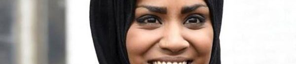 أشهر صانعات الكعك في بريطانيا تكشف سبب ارتدائها الحجاب