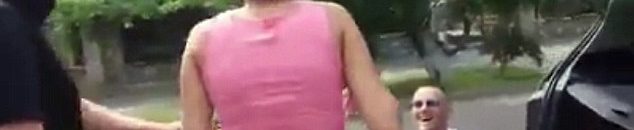 تسلل لرؤية حبيبته في الحجر لكن "حدث ما لا يحمد عقباه" 10 أغرب طريقة لشاب يطلب الزواج من حبيبته