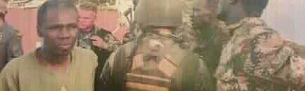ظهور صور رياك مشار لحظة وصوله الى دولة الكونغو3