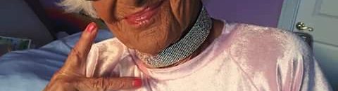 عجوز تشعل «فيس بوك» برشاقتها وأناقتها1