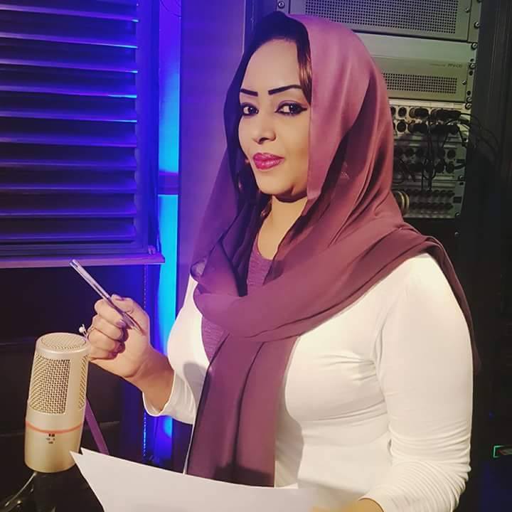 بالصورة.. مذيعة النيل الأزرق شيماء السر تجذب الجمهور وتعيد المشاهدين للشاشة 1 13936522 1276713565702171 554511853 n