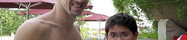 بالصورة..بعد أن كان معجباً به ويسعي لالتقاط الصور معه وهو طفل..السنغافوري جوزف يهزم نجمه المفضل فيلبس ويمنح بلاده أول ميدالية في تاريخها 10 1b07025f 6ccd 4c28 bcf8 1599ded97019 16x9 600x338